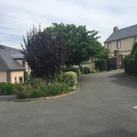 Beautiful Ground Floor 2 Bedroom Apartment Honfleur Kültér fotó